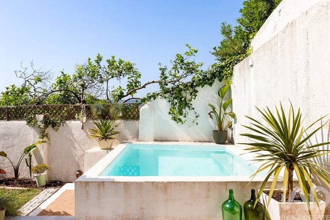 House in Aldeia Galega da Merceana - view 1