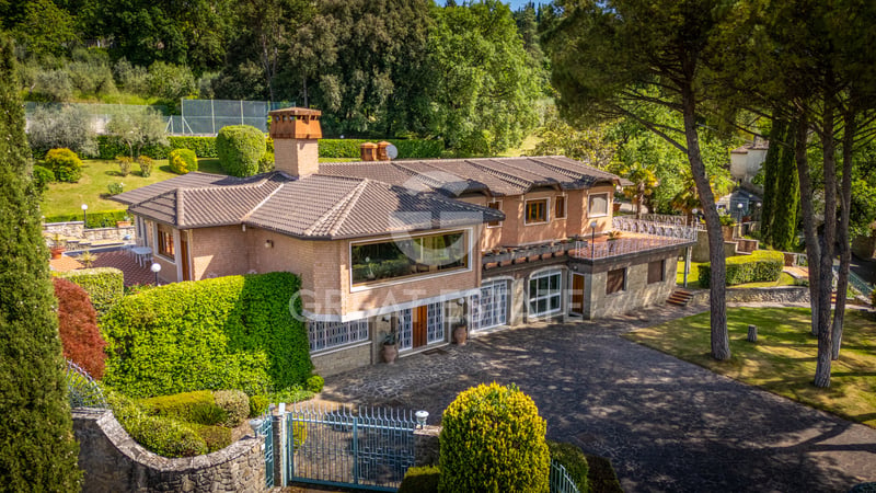 House in Arezzo - view 1