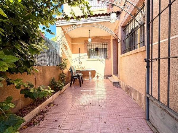 House in Lo Pagan - view 1