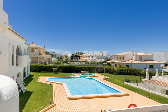 Apartment in Guia - view 1
