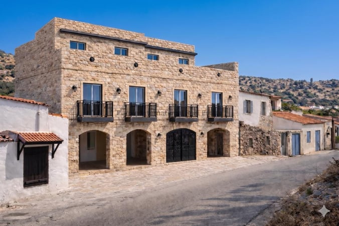 Apartment in Maroni - view 1