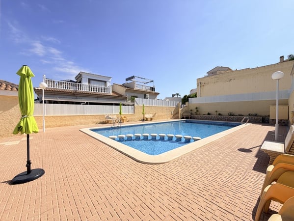 House in Zaragoza - view 1