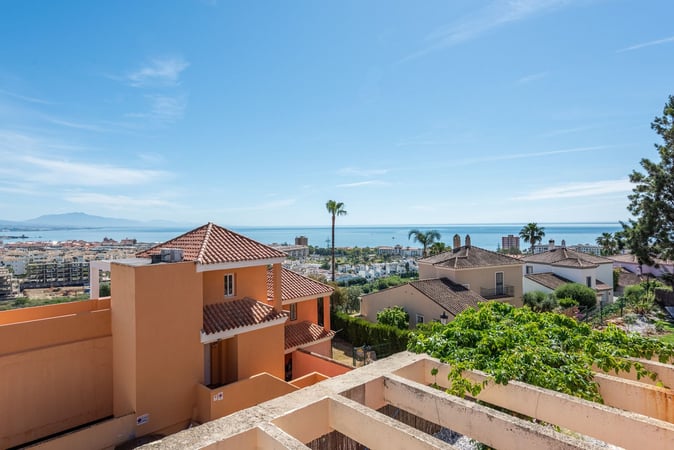 House in La Duquesa - view 1