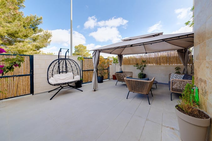 House in Villamartin - view 1