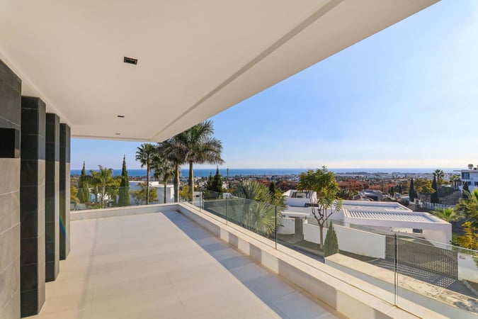 Villa in Calla de Mijas - view 1