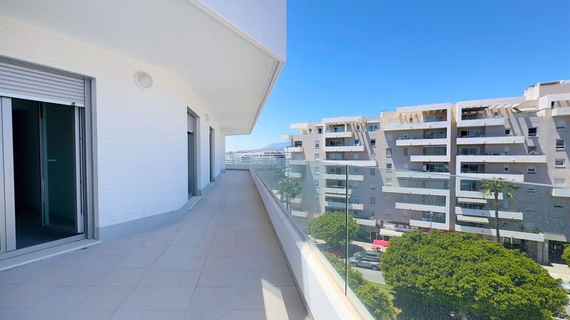 Apartment in Nueva Andalucia - view 1