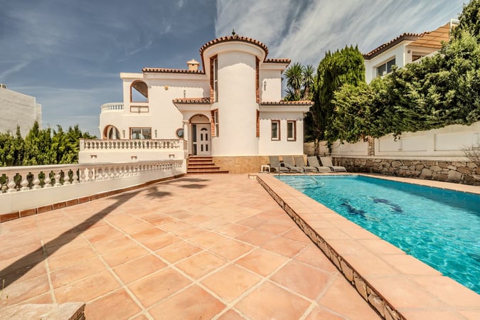Villa in El Faro - view 1