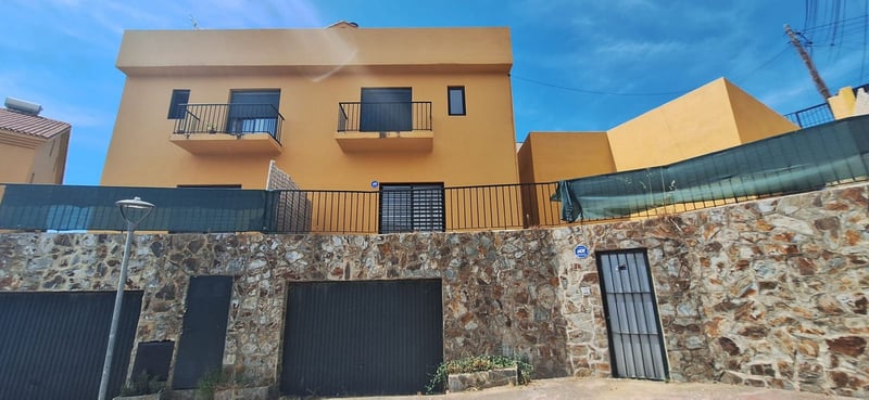Villa in Fuengirola - view 1