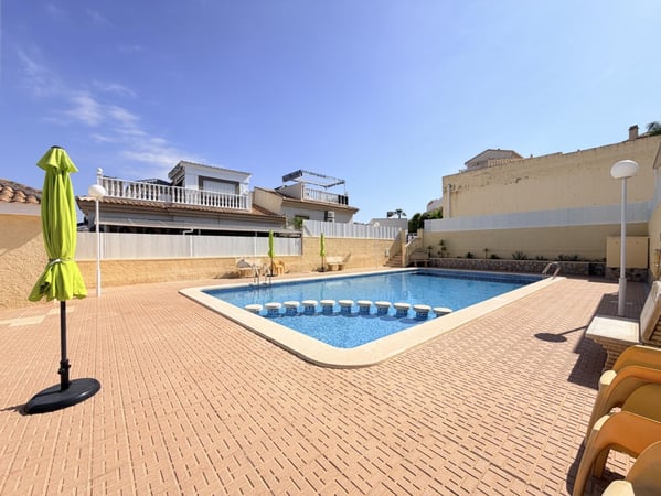 House in Zaragoza - view 1