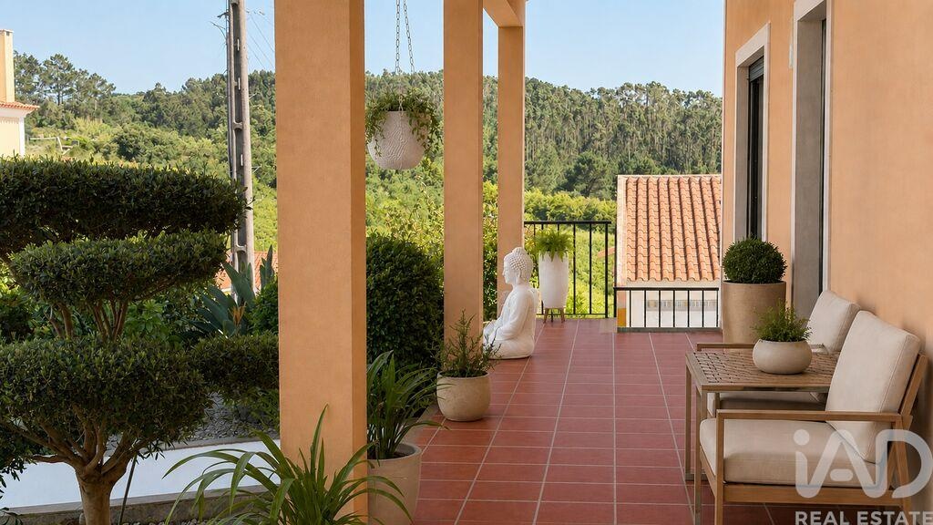 House in Mafra - Image 3