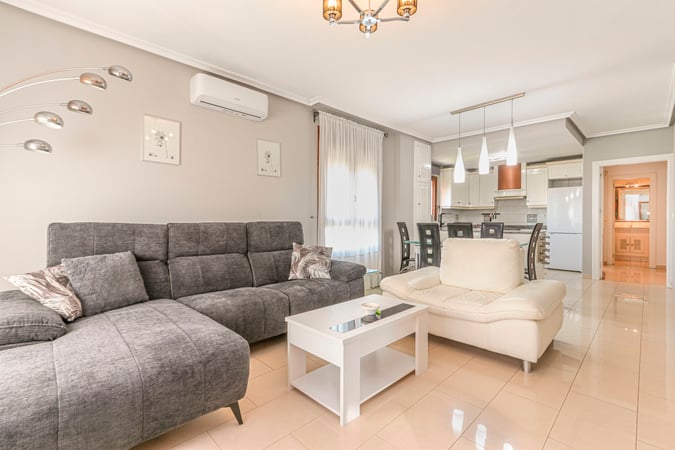 Apartment in Villamartin - view 1