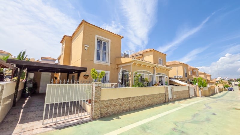 House in Los Balcones - view 1