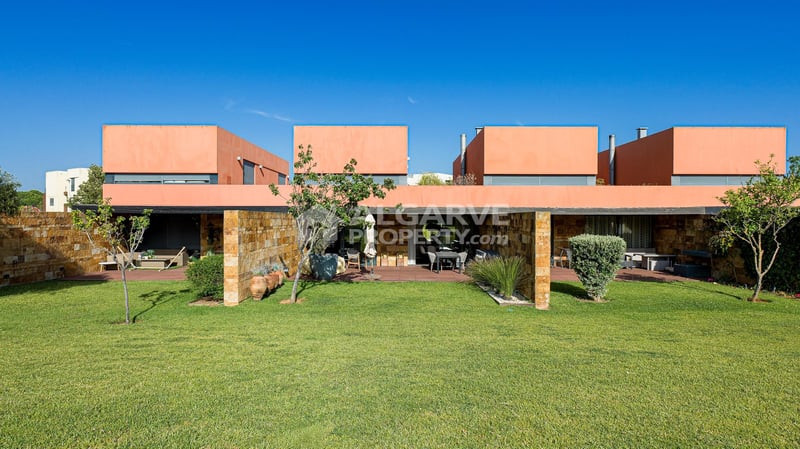 Villa in Quarteira - view 1