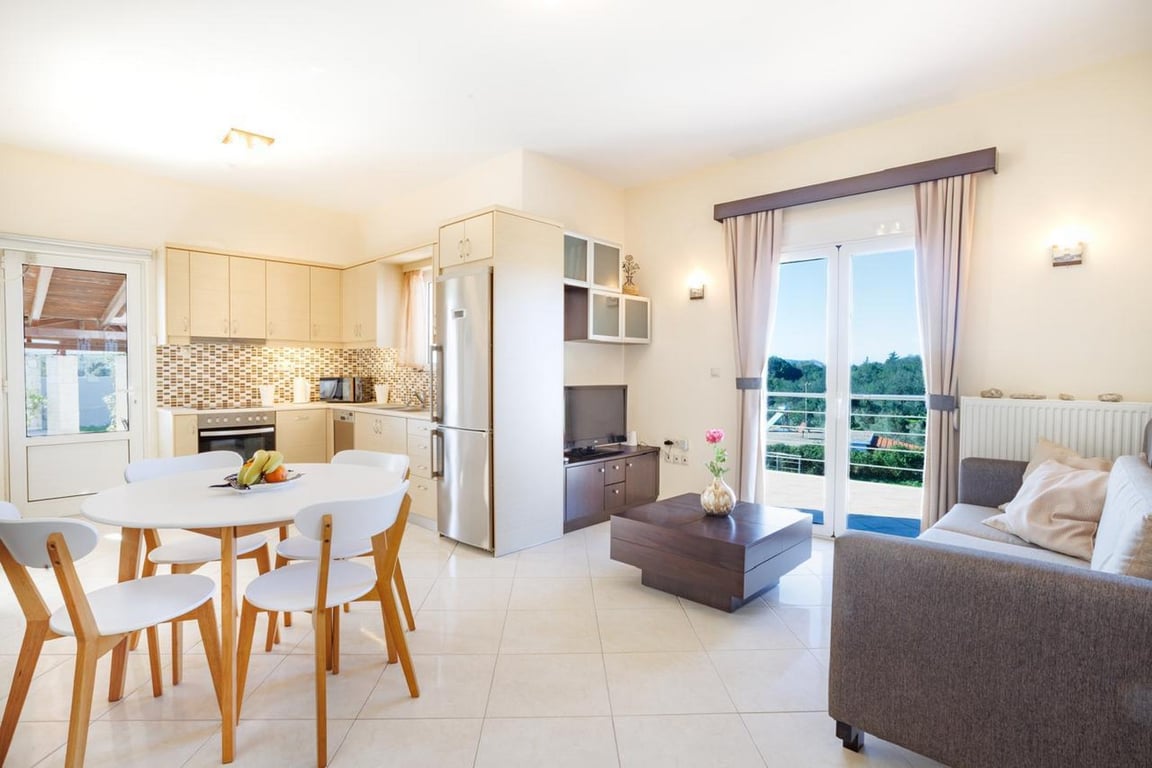 House in Aspro - Image 3