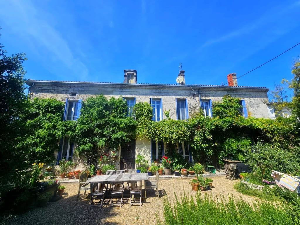 House in Mortagne-sur-Gironde