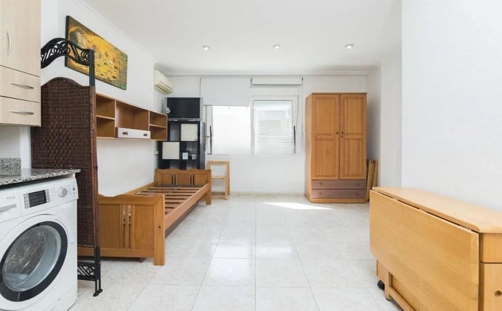 Apartment in El Altet - view 1