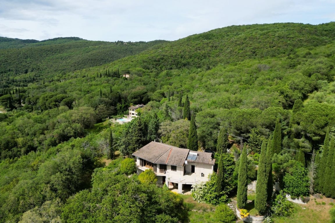 House in Passignano sul Trasimeno - Image 2