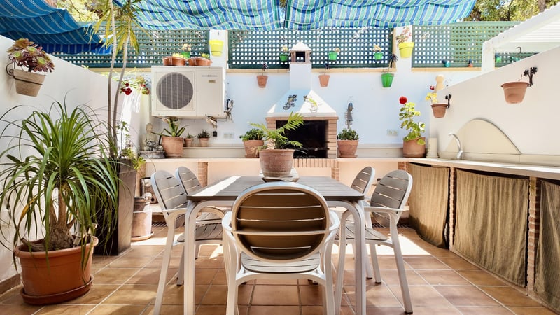 House in Elviria - view 1