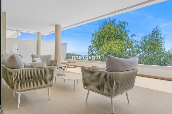 Apartment in Benahavis - view 1