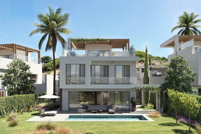 Villa in Estepona - view 1
