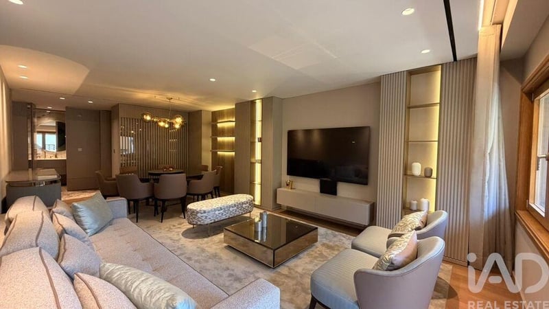 Apartment in Carnide - view 1