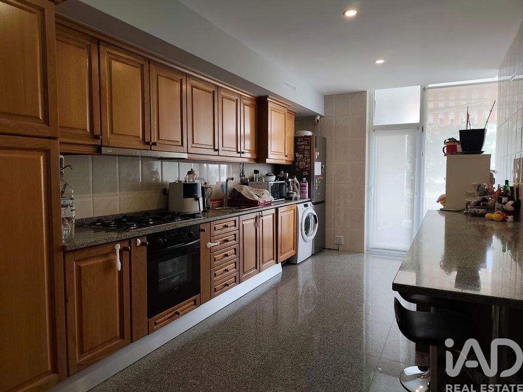 Apartment in Cortes - Image 2