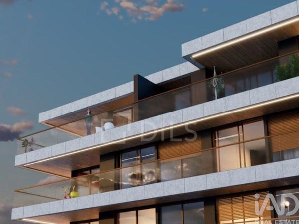 Apartment in Carnaxide - view 1