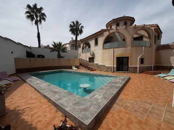 Villa in Ciudad Quesada - view 1