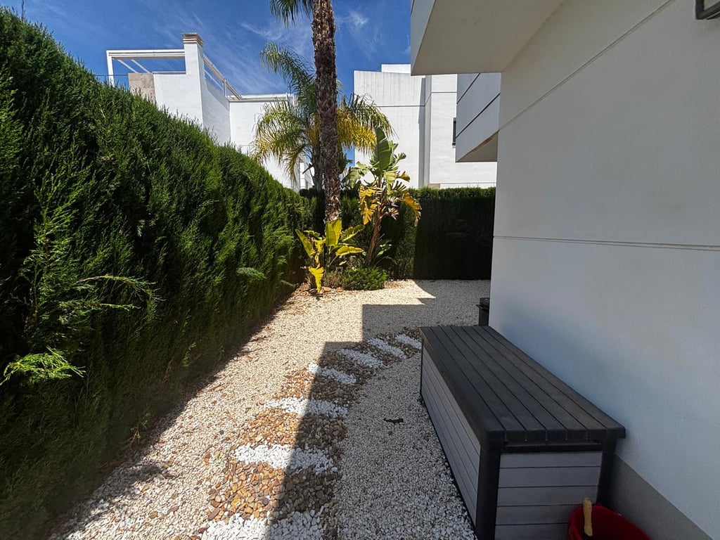 Villa in Ciudad Quesada - Image 3