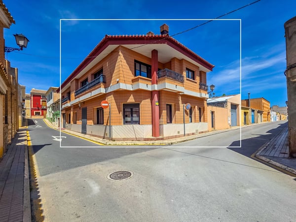 House in Pinoso - view 1
