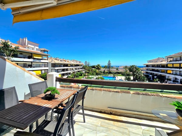 Apartment in Nueva Andalucia - view 1