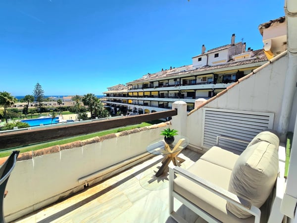 Apartment in Nueva Andalucia - view 1