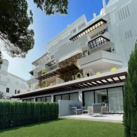 Apartment in Nueva Andalucia - view 1