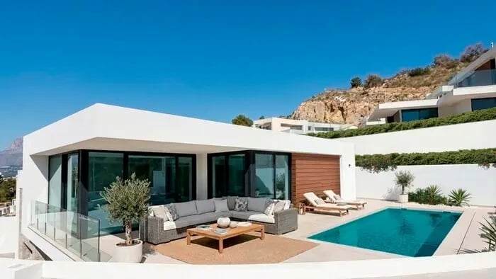 Villa in Benidorm - view 1