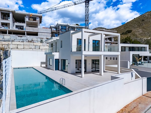 Villa in Finestrat - view 1