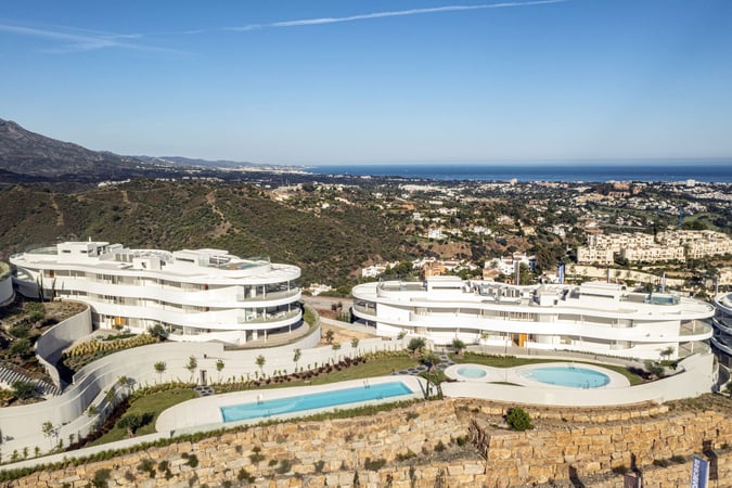 Penthouse in Benahavis - view 1