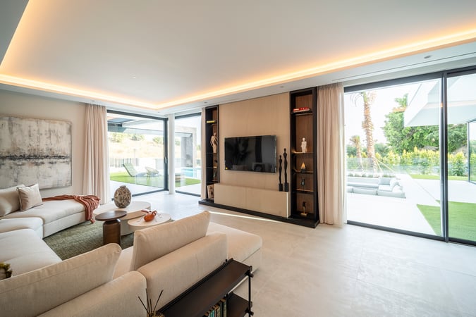 Villa in Benahavis - view 1