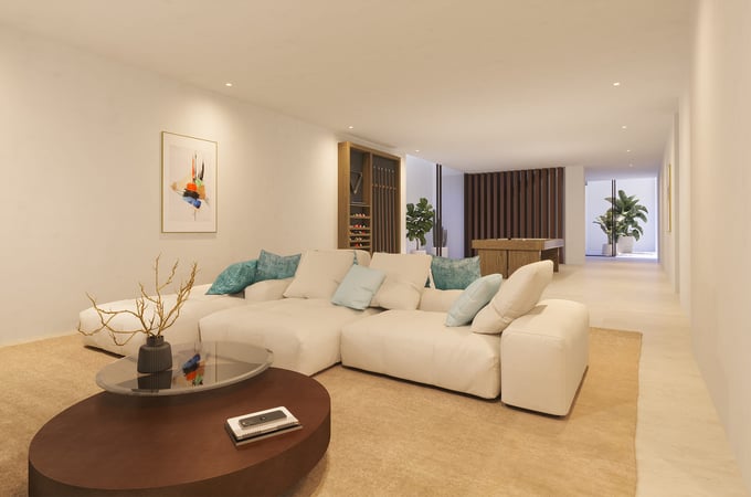 Villa in Estepona - view 1