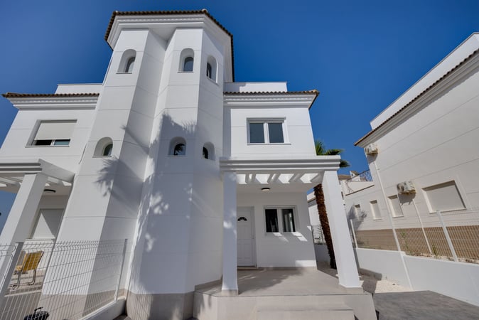 House in San Fulgencio - view 1