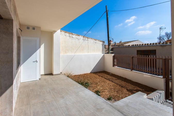 House in La Canalosa - view 1