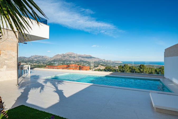 House in Polop - view 1