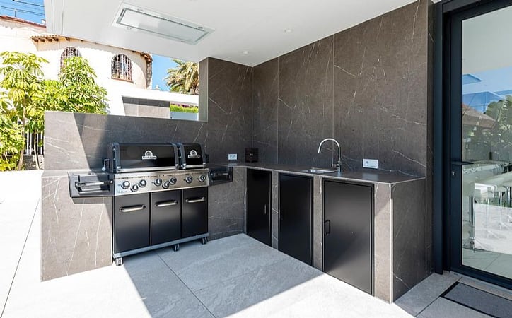 Villa in Calp - view 1