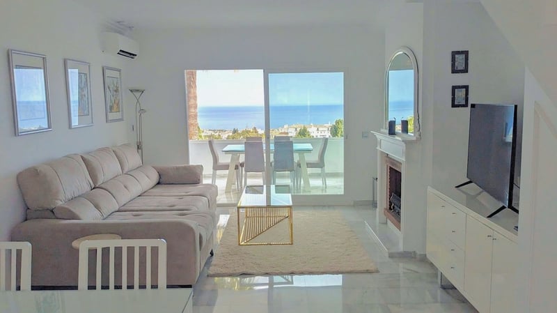 Penthouse in Sitio de Calahonda - view 1