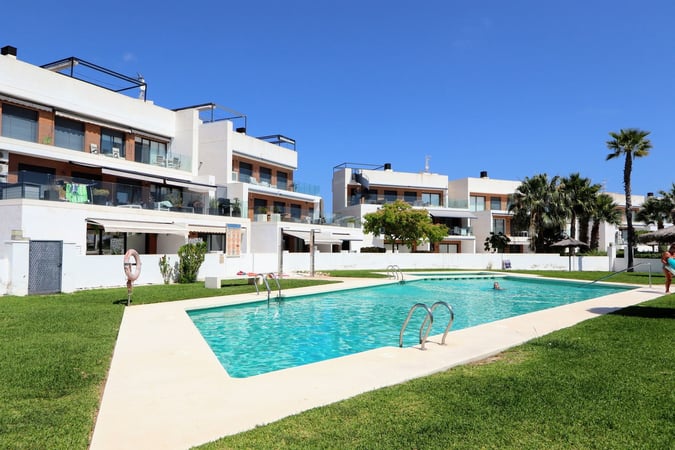 Apartment in Villamartin - view 1
