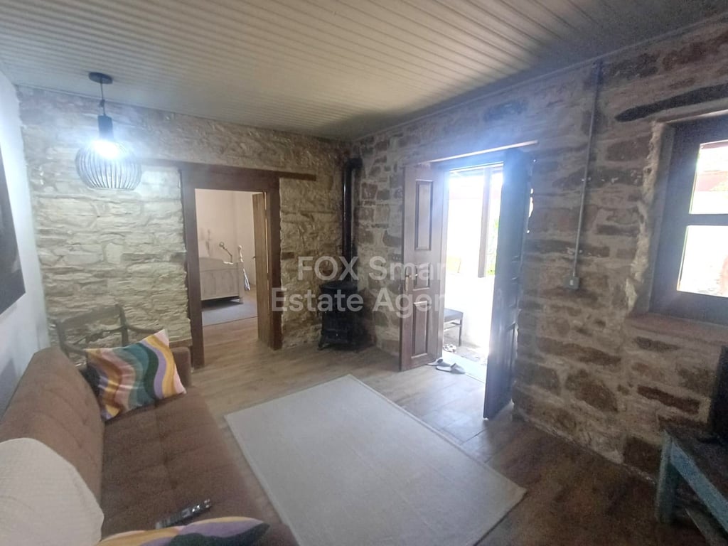 House in Kalavasos - Image 3