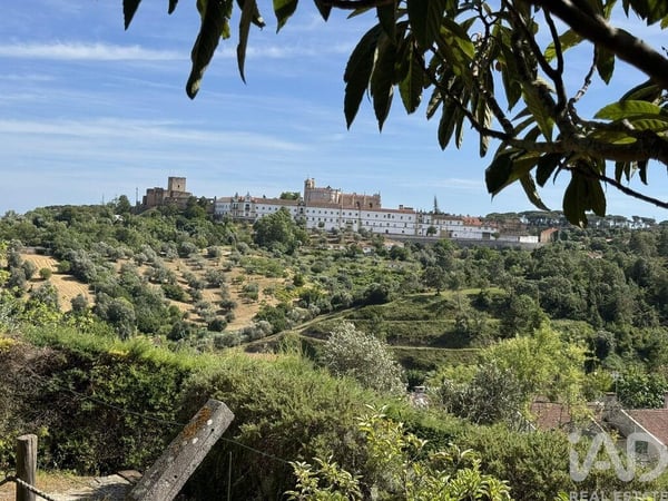 House in Sao Pedro de Tomar - view 1