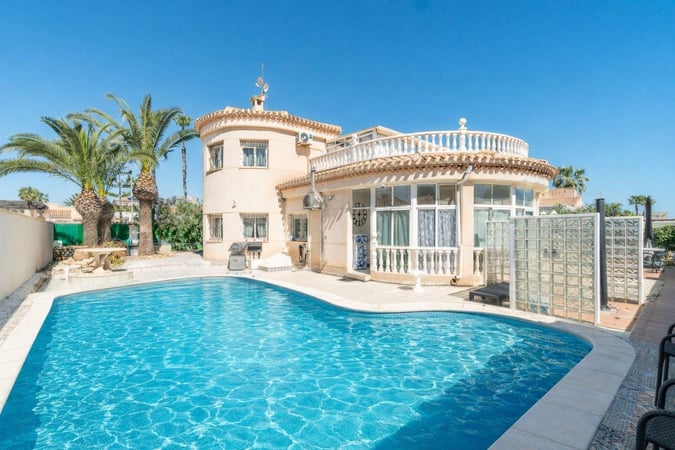 Villa in Playa Flamenca - view 1