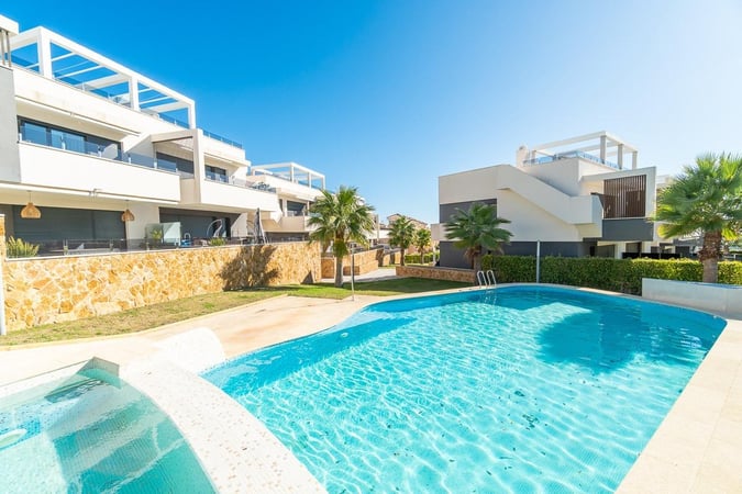 Penthouse in Villamartin - view 1