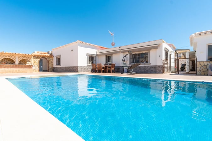 Villa in Torrevieja - view 1