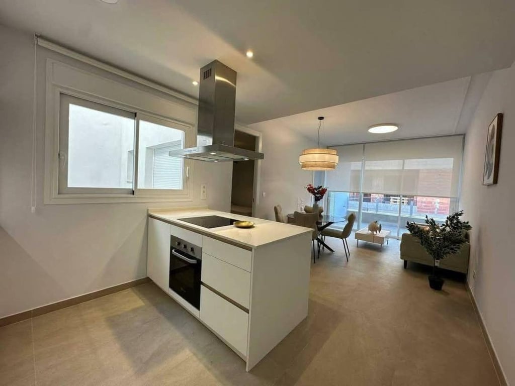 Apartment in Torrevieja - Image 2